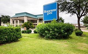 Rodeway Inn & Suites Hwy 290 Nw